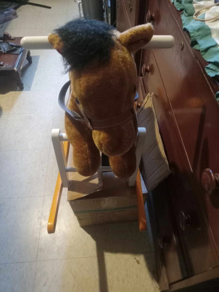Child Rocking 🐎 Horse!!! - photo 2