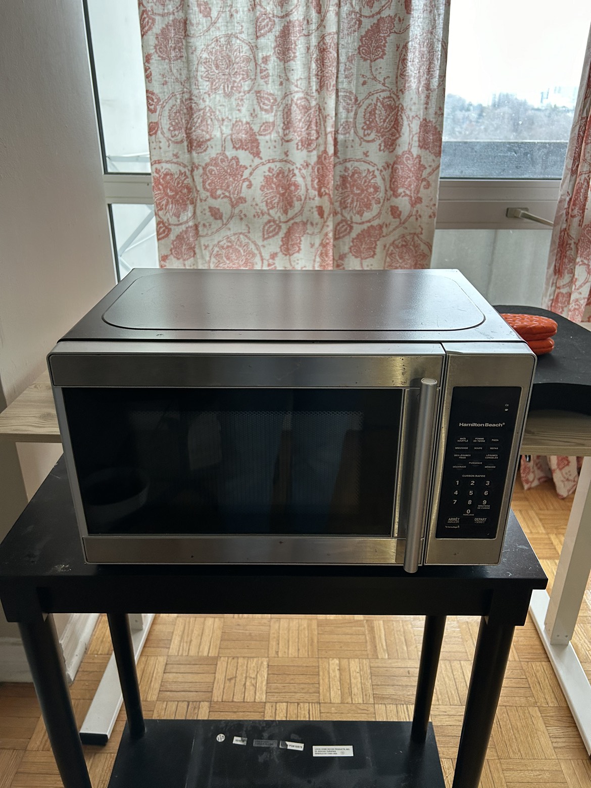 Microwave Oven **Moving Out Sale** - photo 2