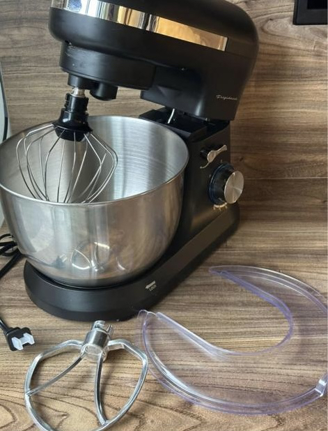 Frigidaire Stand Mixer thumbnail