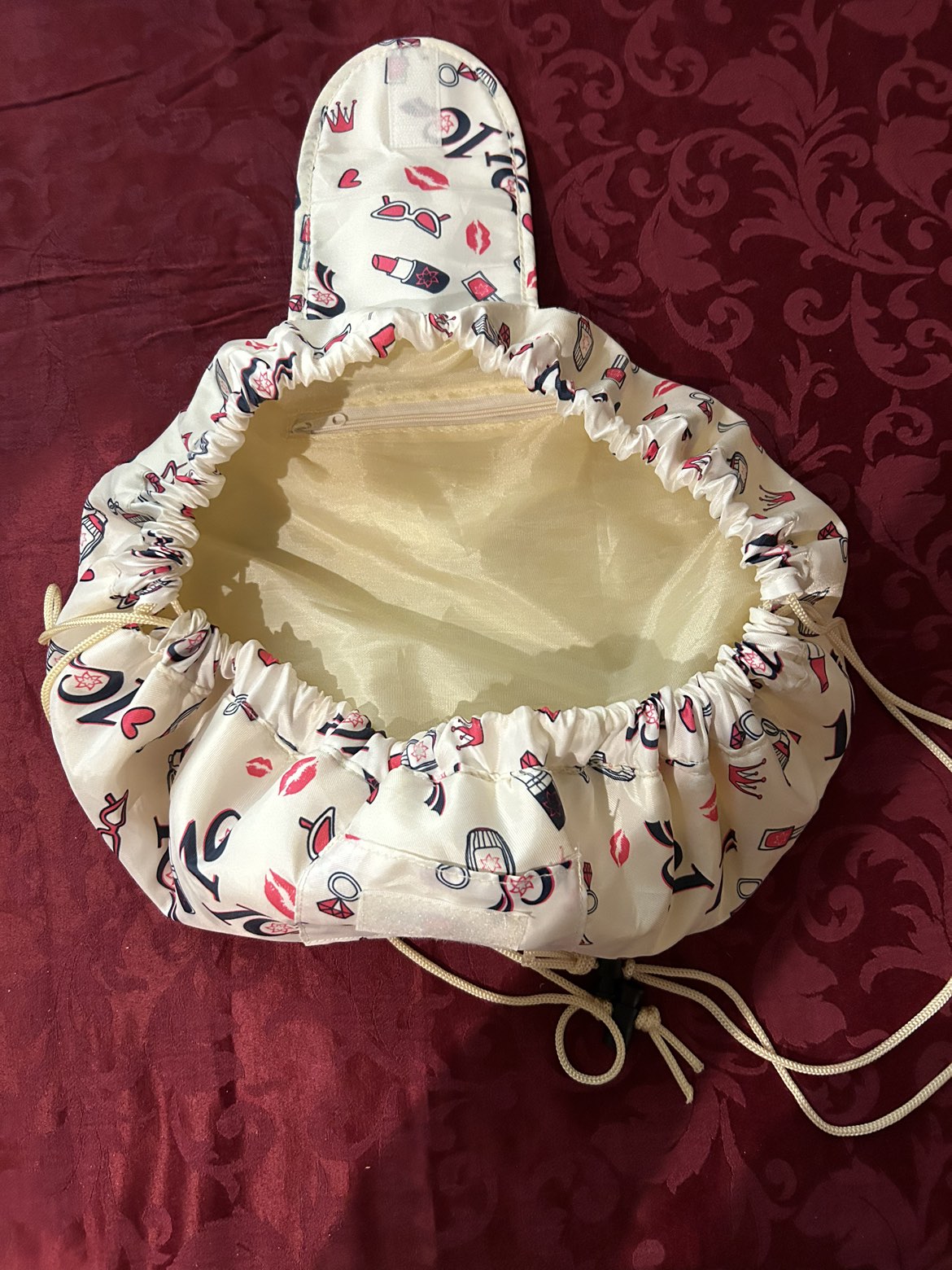 Travel makeup bag thumbnail
