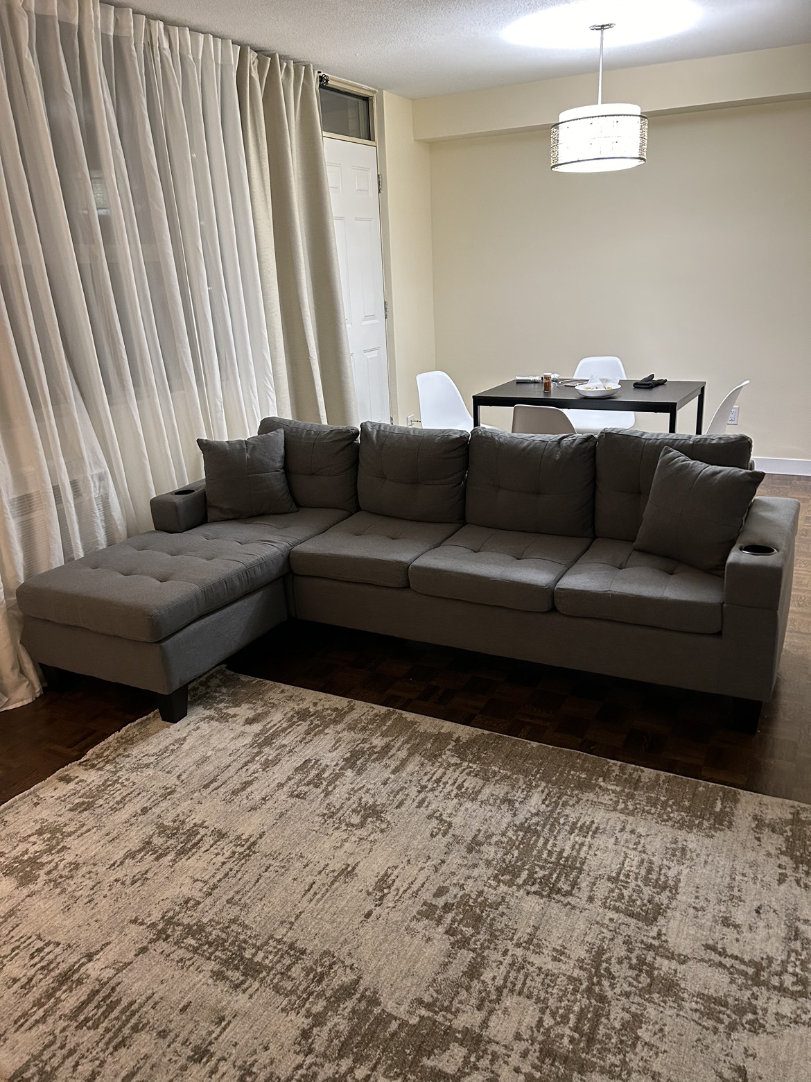 Brand new couch - photo 2