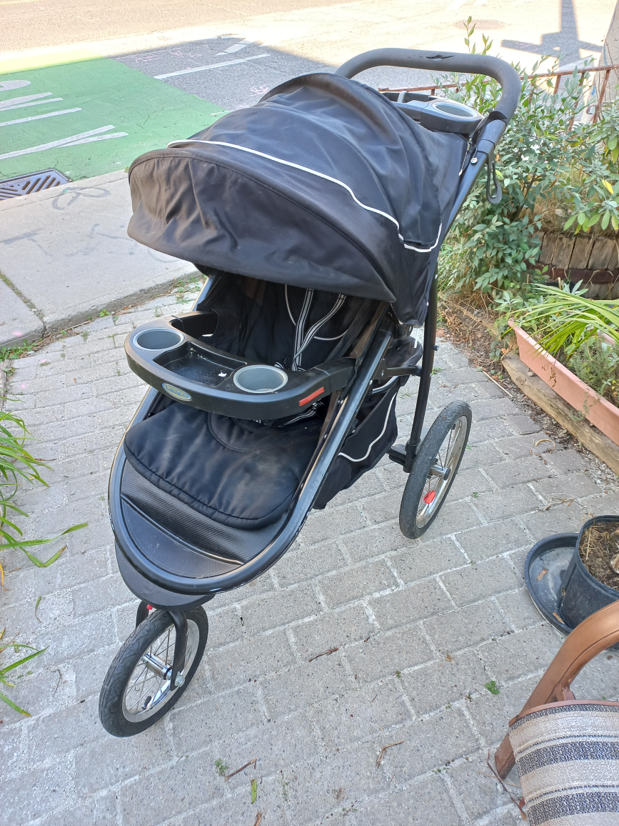 Graco Jogging Stroller Fast Action LX thumbnail