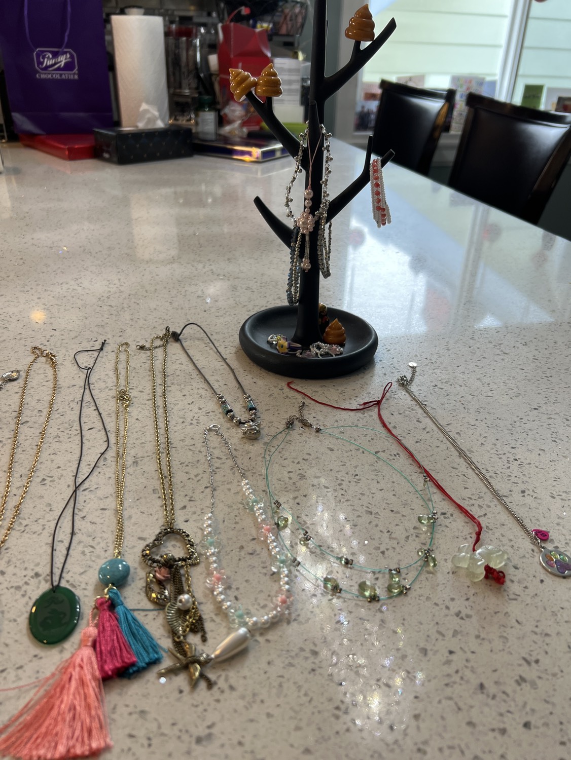 Custom jewellery and holder image indicator(2)