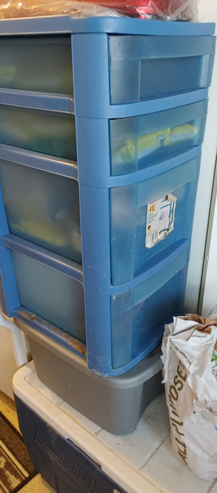 Wheeled big enough cooler in price$55 ,plastic rack $35.00 thumbnail