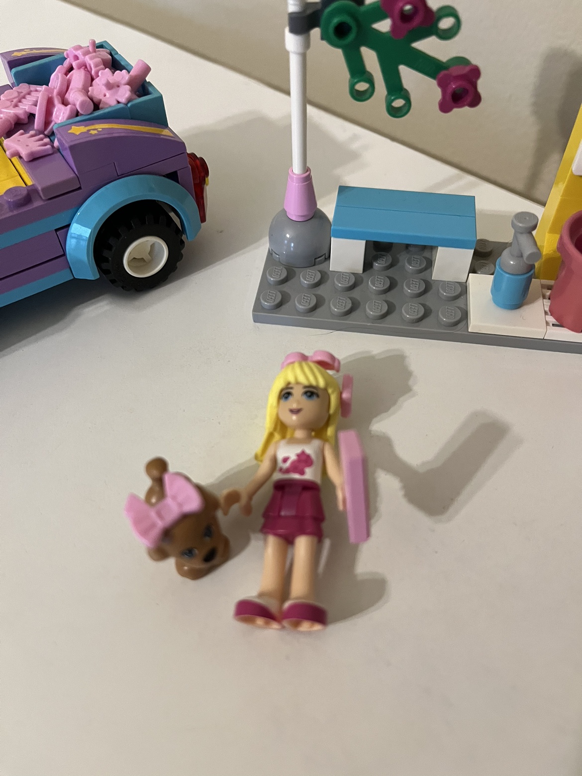 Lego Friends 3183 Stephanie's Cool Convertible - photo 3