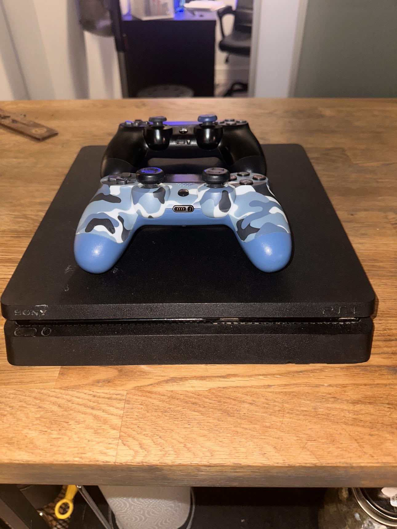 PS4 Slim - photo 2