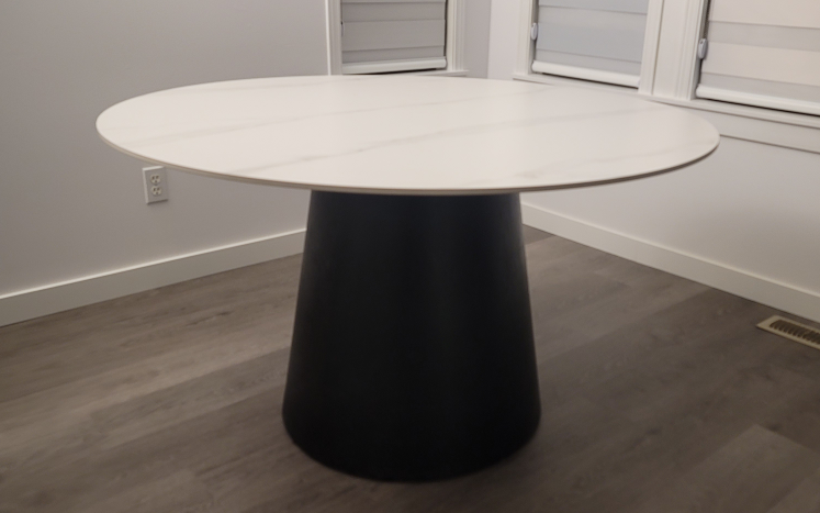 CONTEMPORARY CEREMIC DINING TABLE WITH BLACK WOOD GRAIN BASE - photo 2