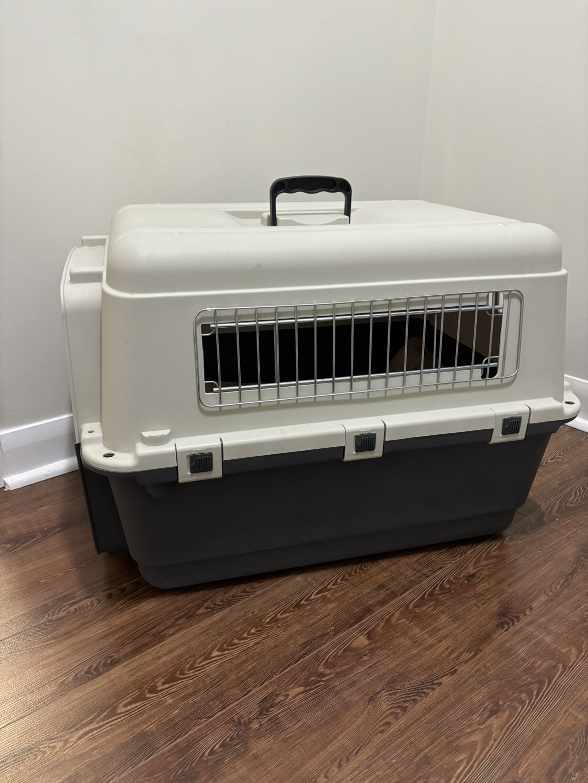 Pet carrier/crate - photo 5