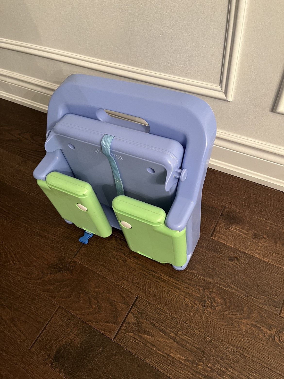 Portable Booster Seat with Tray! - photo 3