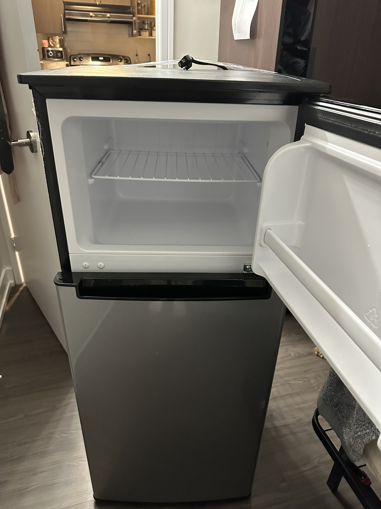 Mini fridge - photo 2