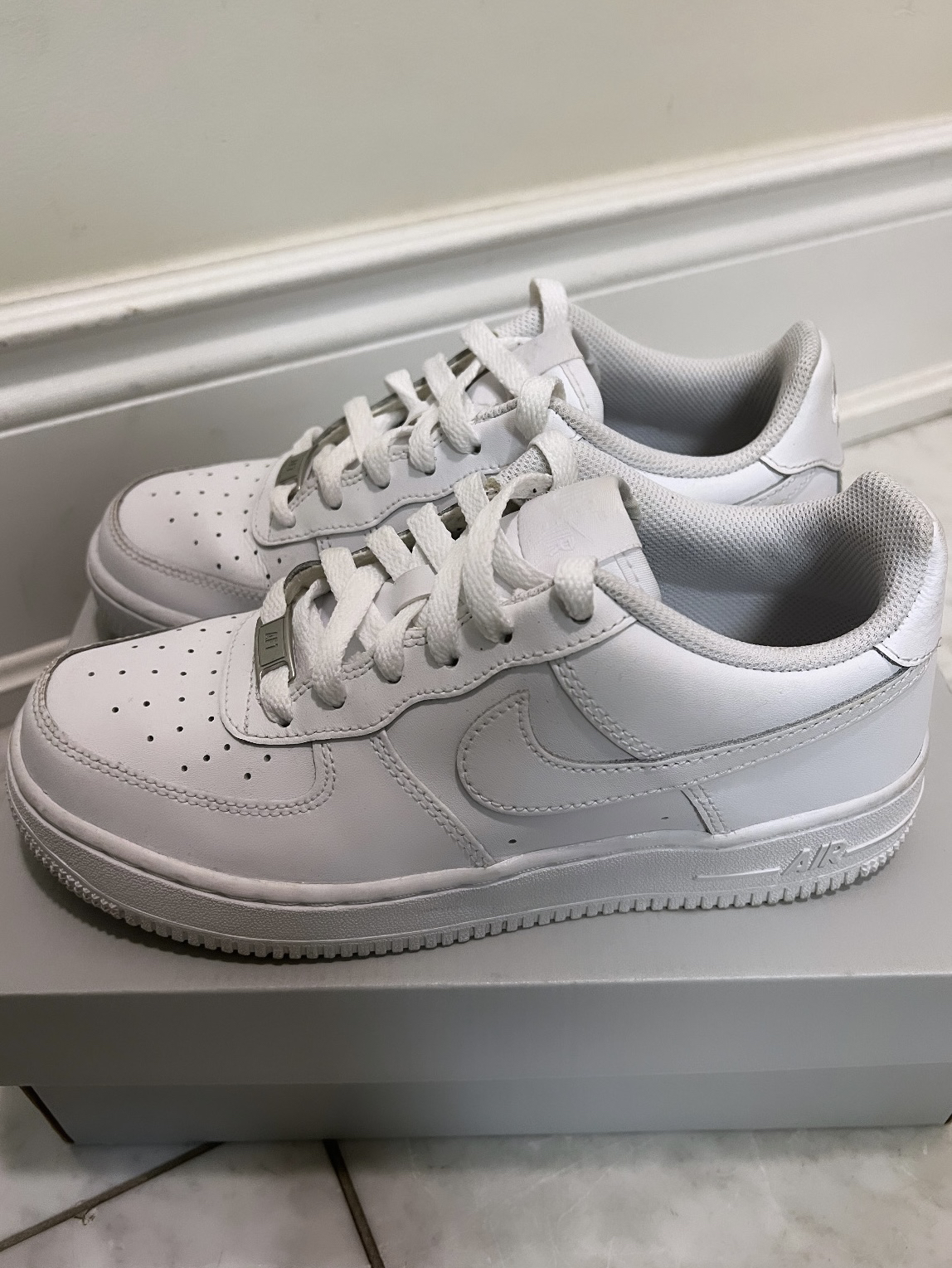 NIKE AIR FORCE 1 Womens 7.5 Youth 5.5