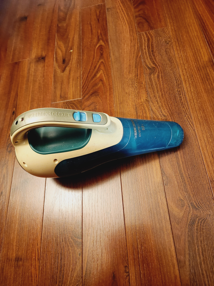 Black & Decker DUSTBUSTER VACUUM thumbnail