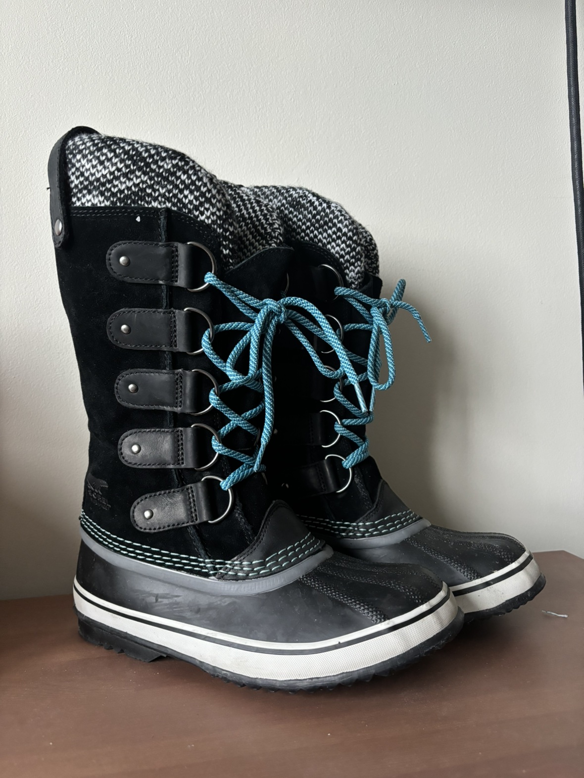Sorel Joan of Arctic Boot Size 8 - Waterproof