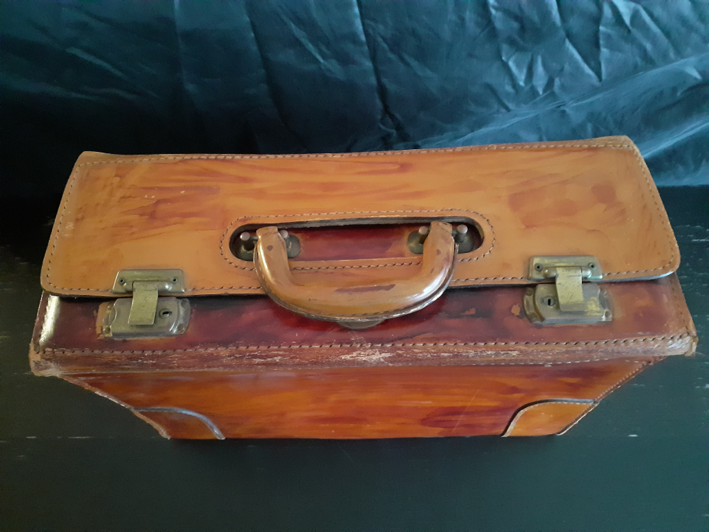 Vintage Garland Genuine Leather Carrier thumbnail