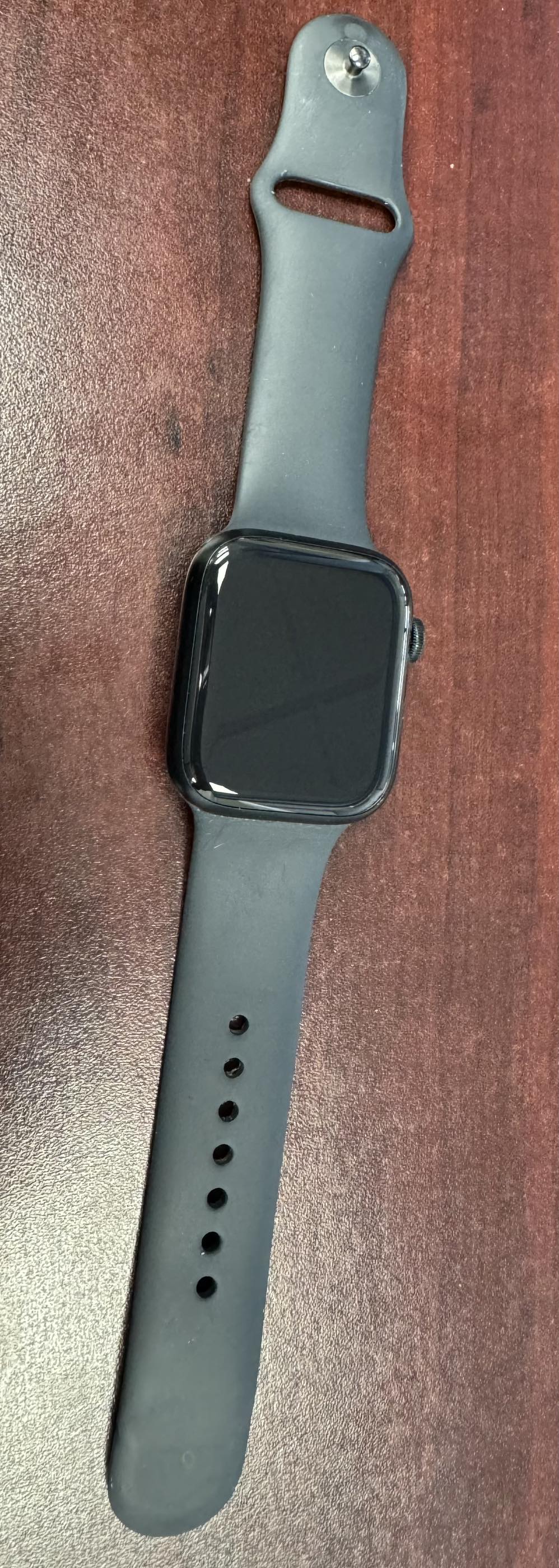 Apple Watch - 7 Series 45 MM with GPS Used like New - photo 2