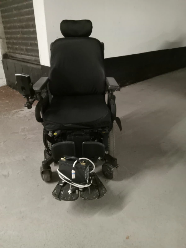 Electric wheelchair - photo 4