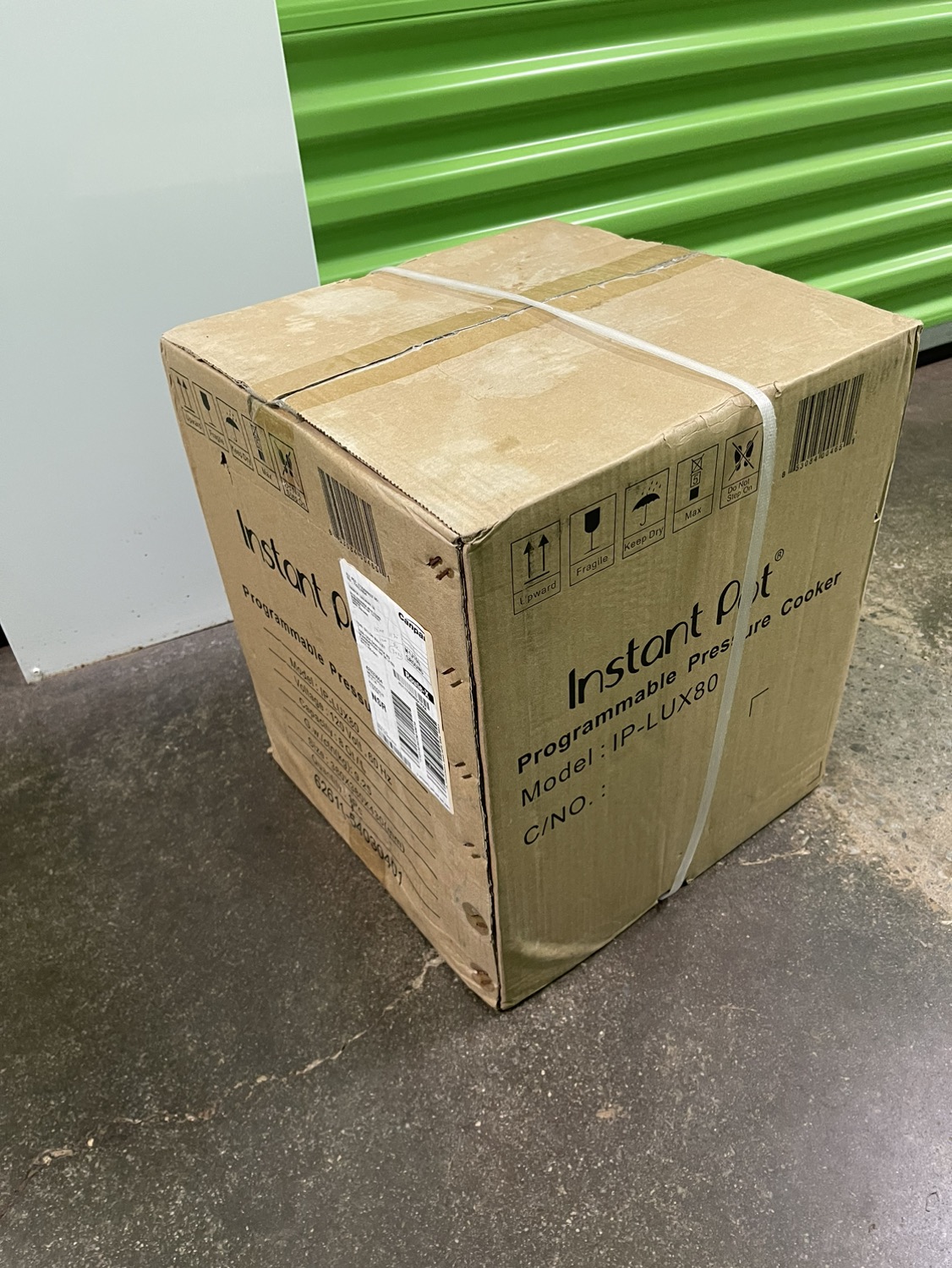 🥕 BNIB Instant Pot, still in shipping box image indicator(2)