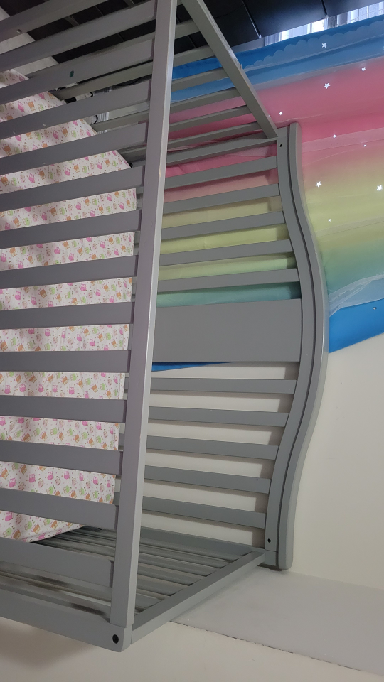 Convertible Crib with Drawer - photo 5