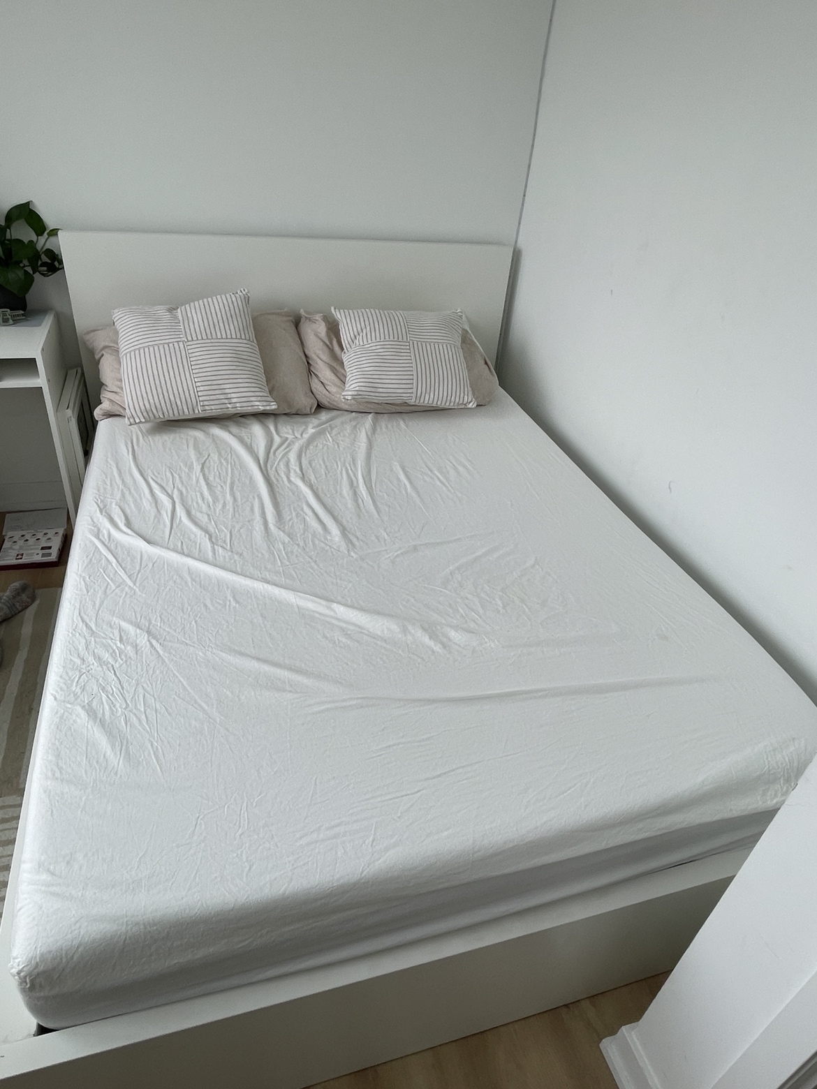 Queen Size Bed