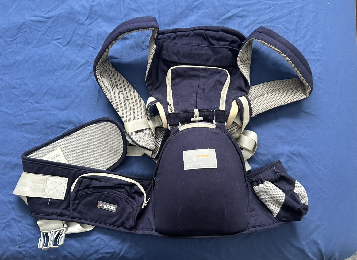Baby carrier thumbnail