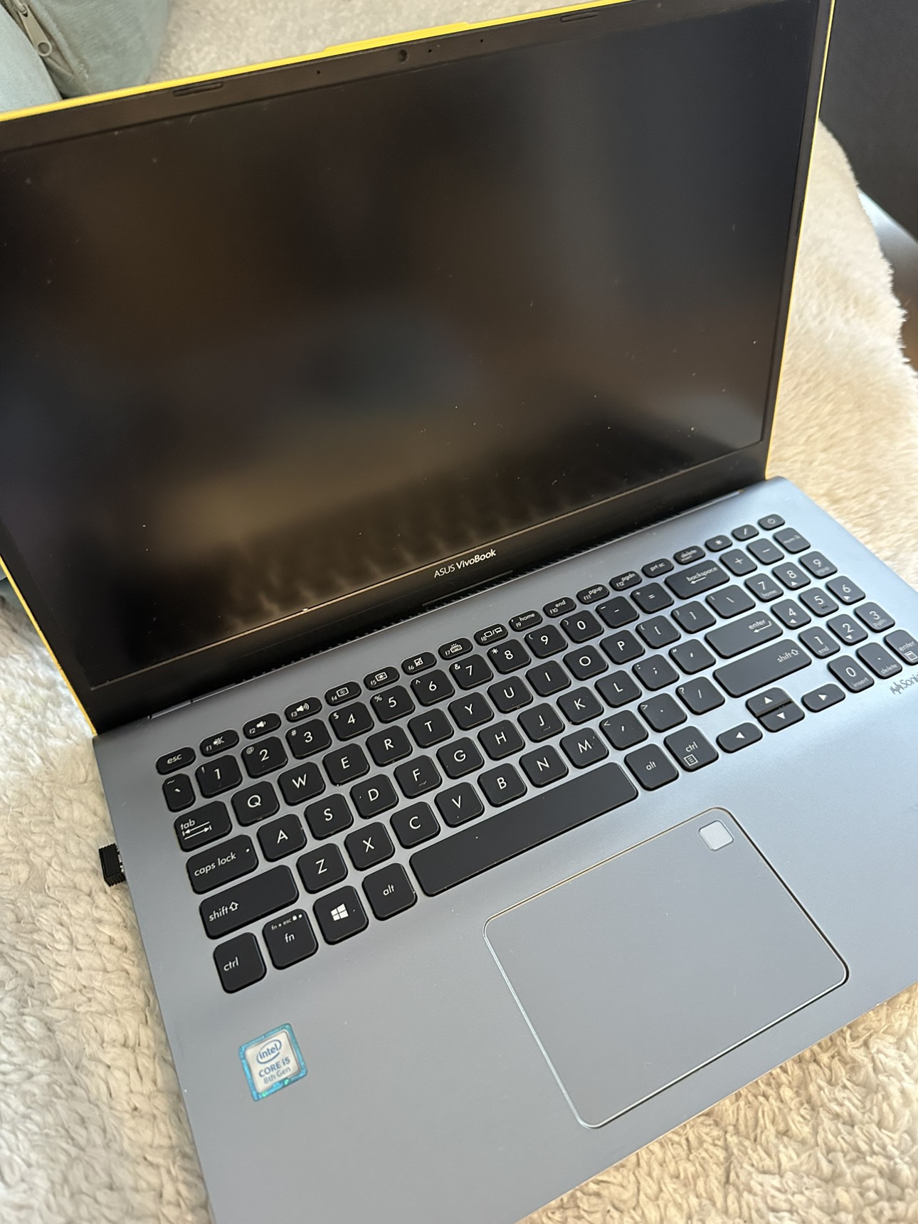 Asus vivobook yellow + charger - photo 4