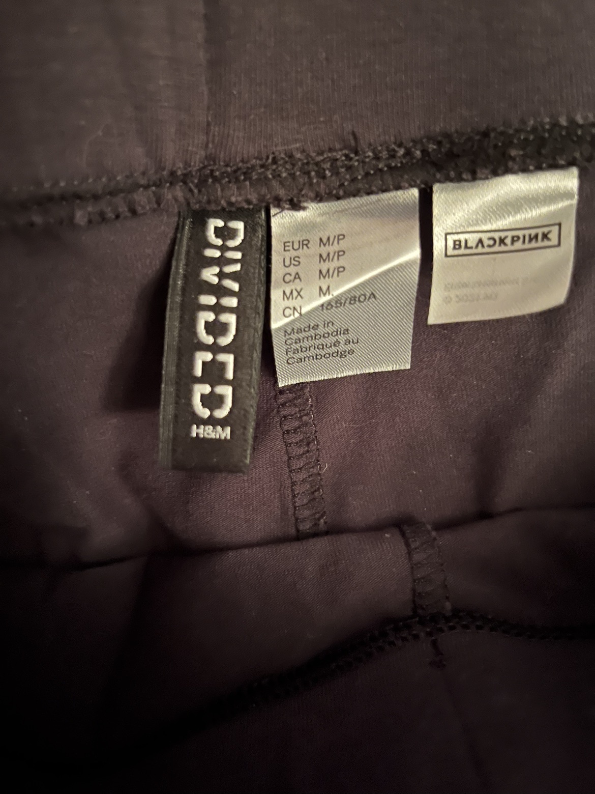 BLACKPINK x H&M bike shorts size M petite image indicator(3)