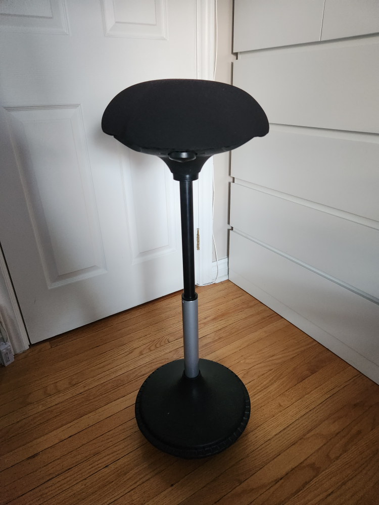 Wobble stool