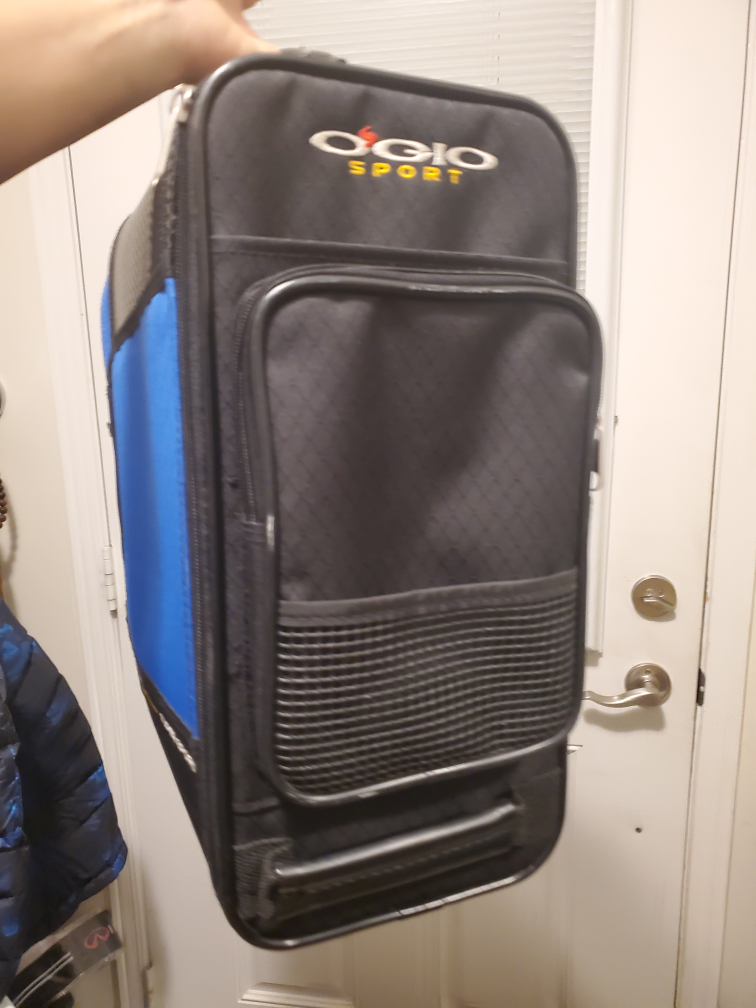 OGIO BAG mint condition image indicator(2)