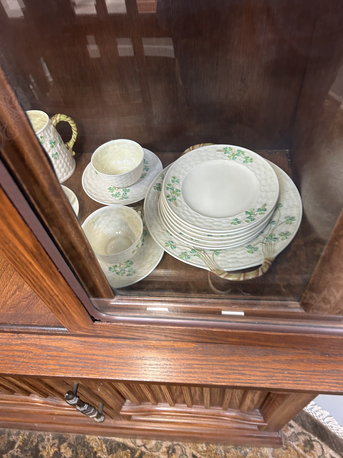 Irish Belleek Shamrock 22 Piece Antique China Tea Set image indicator(8)