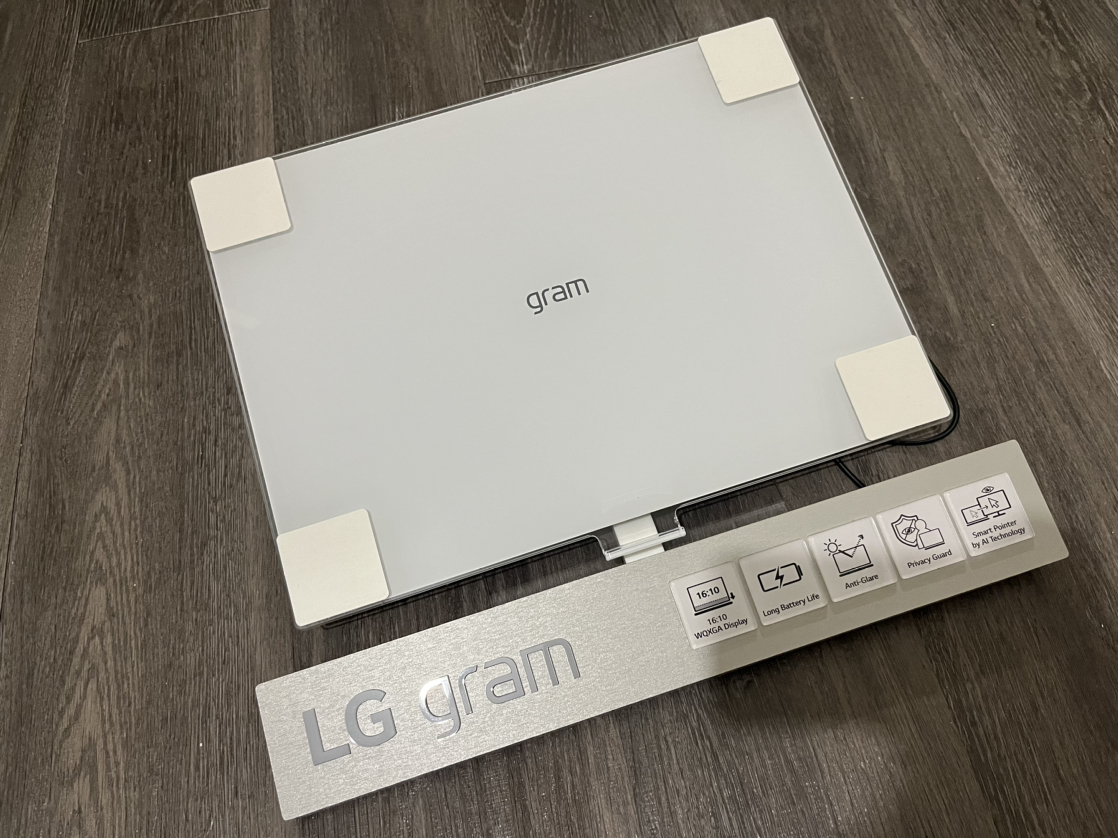 Lg laptop stand - photo 4
