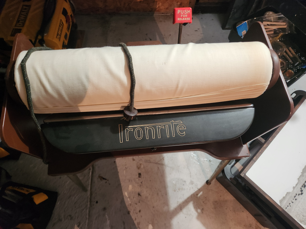 Vintage  ironite roller iron