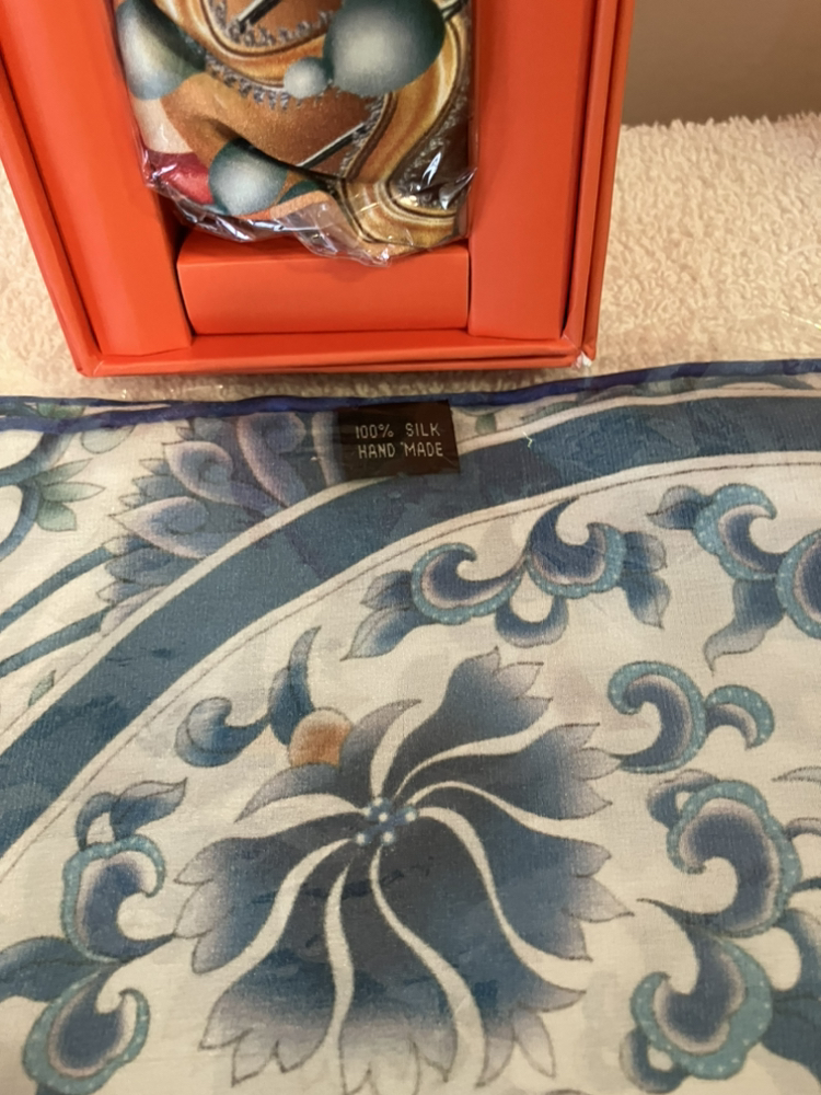3 Brand New Large Beijing Silk Scarves 42 x 42 - photo 4
