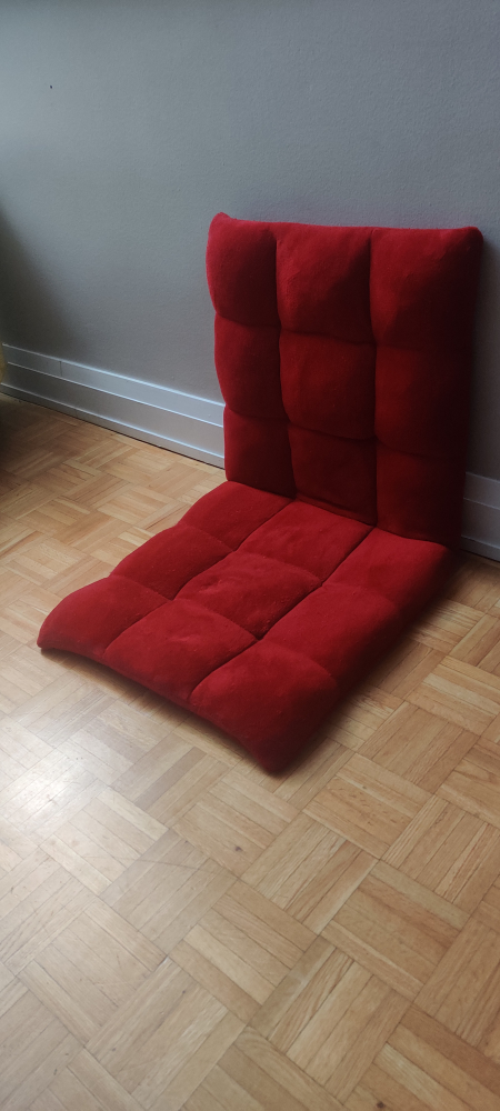 Floor seating