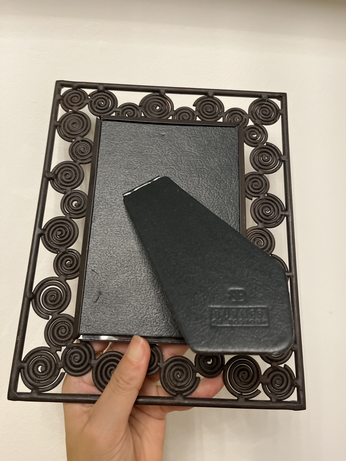 Pier 1 imports picture frame image indicator(2)