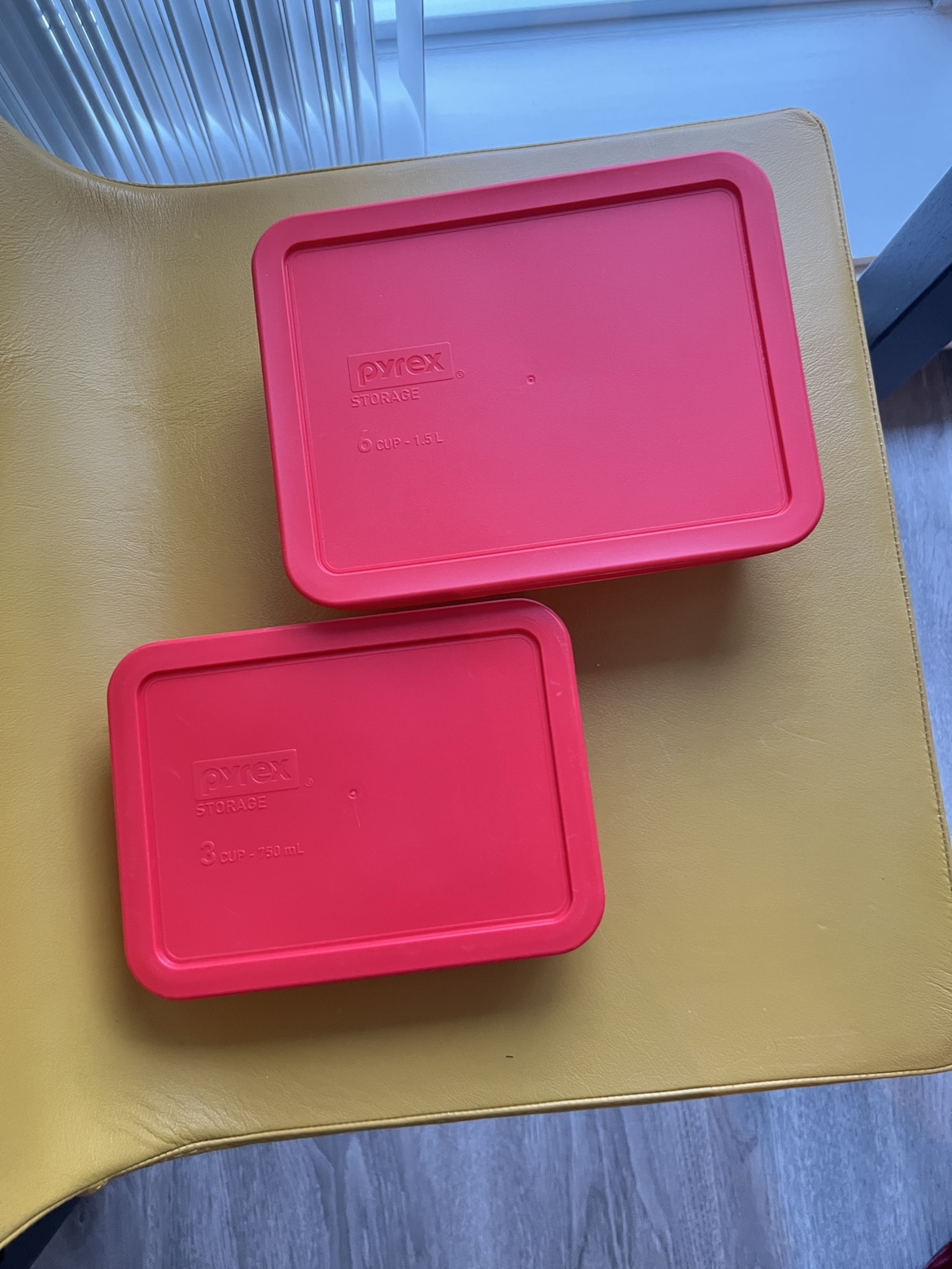 pyrex 4piece glass food storage thumbnail