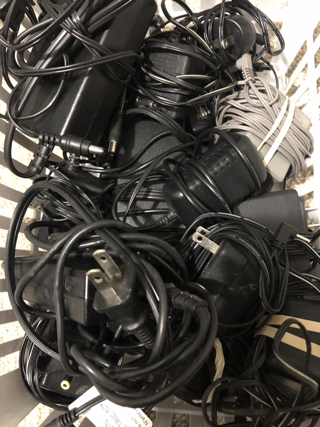 A variety of AC DC adapters image indicator(2)