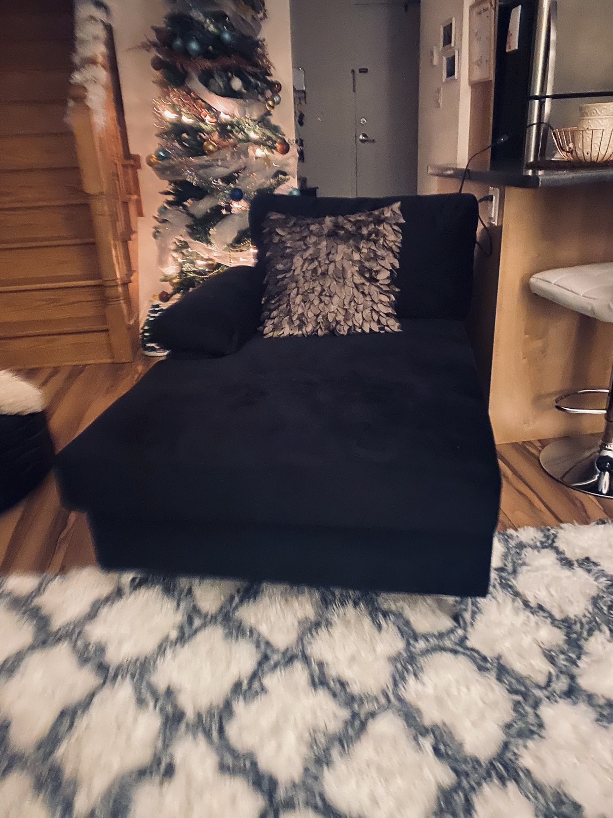 Black velvet sectional - photo 2