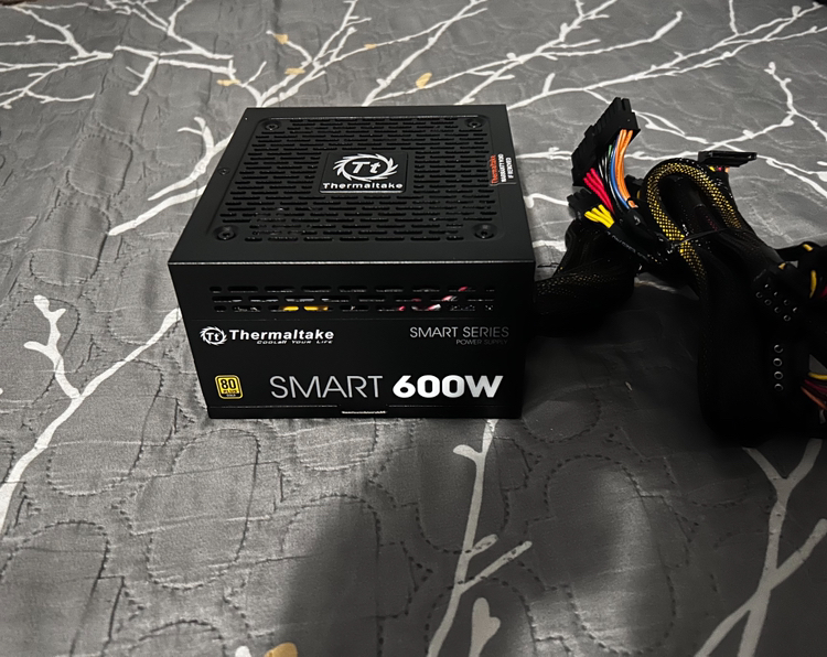 Thermaltake Toughpower GX2 80+ Gold 600W SLI