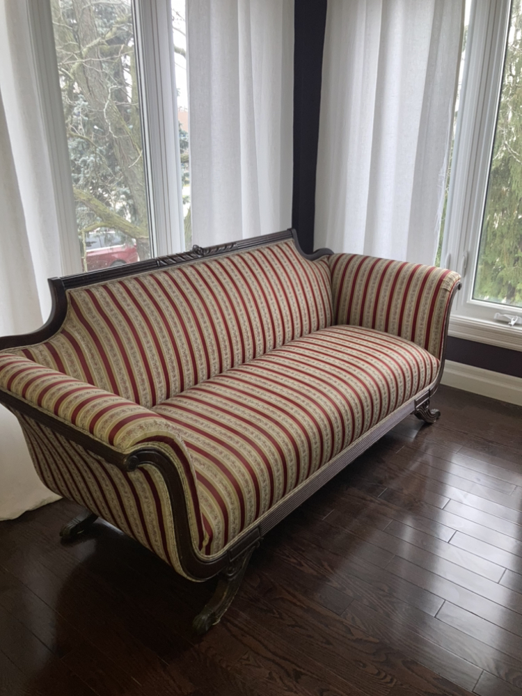 Antique Couch thumbnail