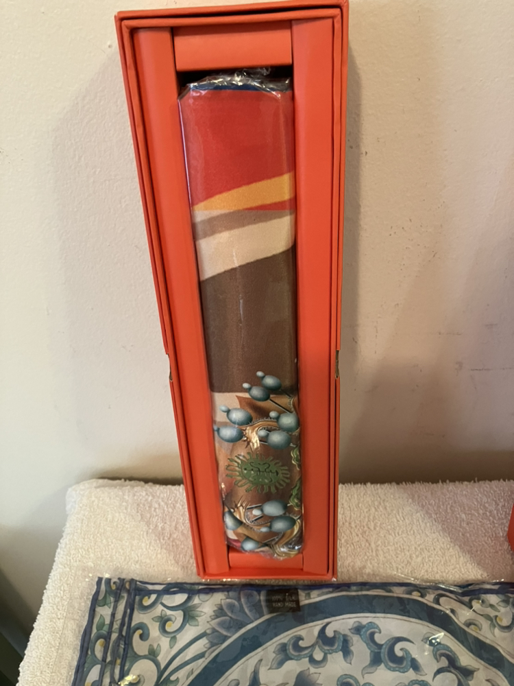 3 Brand New Large Beijing Silk Scarves 42 x 42 - photo 2