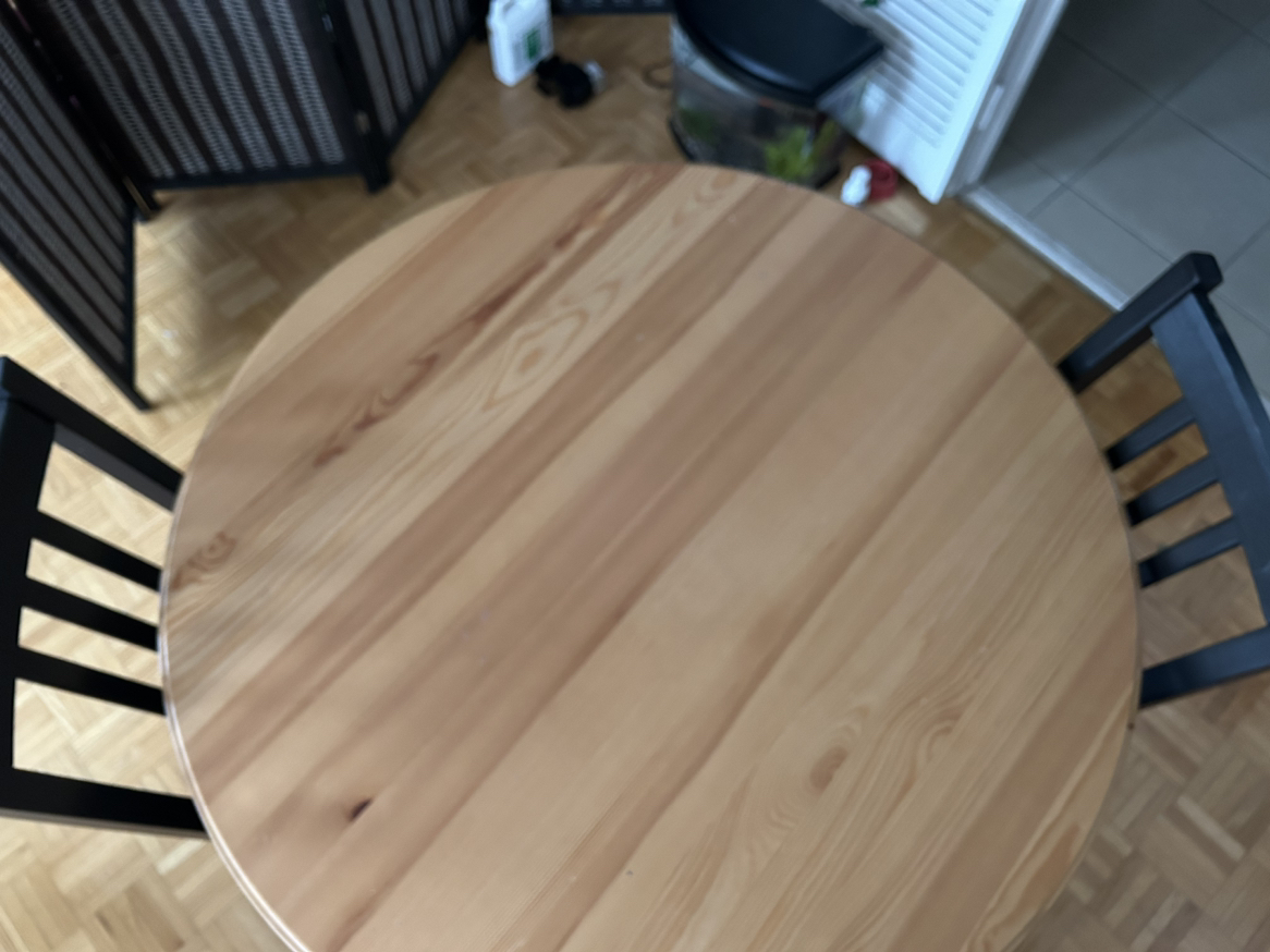 ‼️MOVING OUT SALE ENDS 20/1  HURRY ‼️Dining Table - photo 3