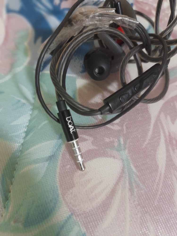 Earphones thumbnail