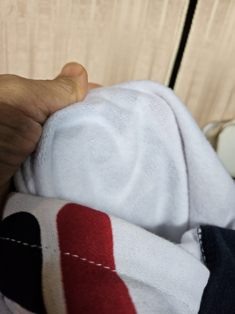 Fila sweater image indicator(5)