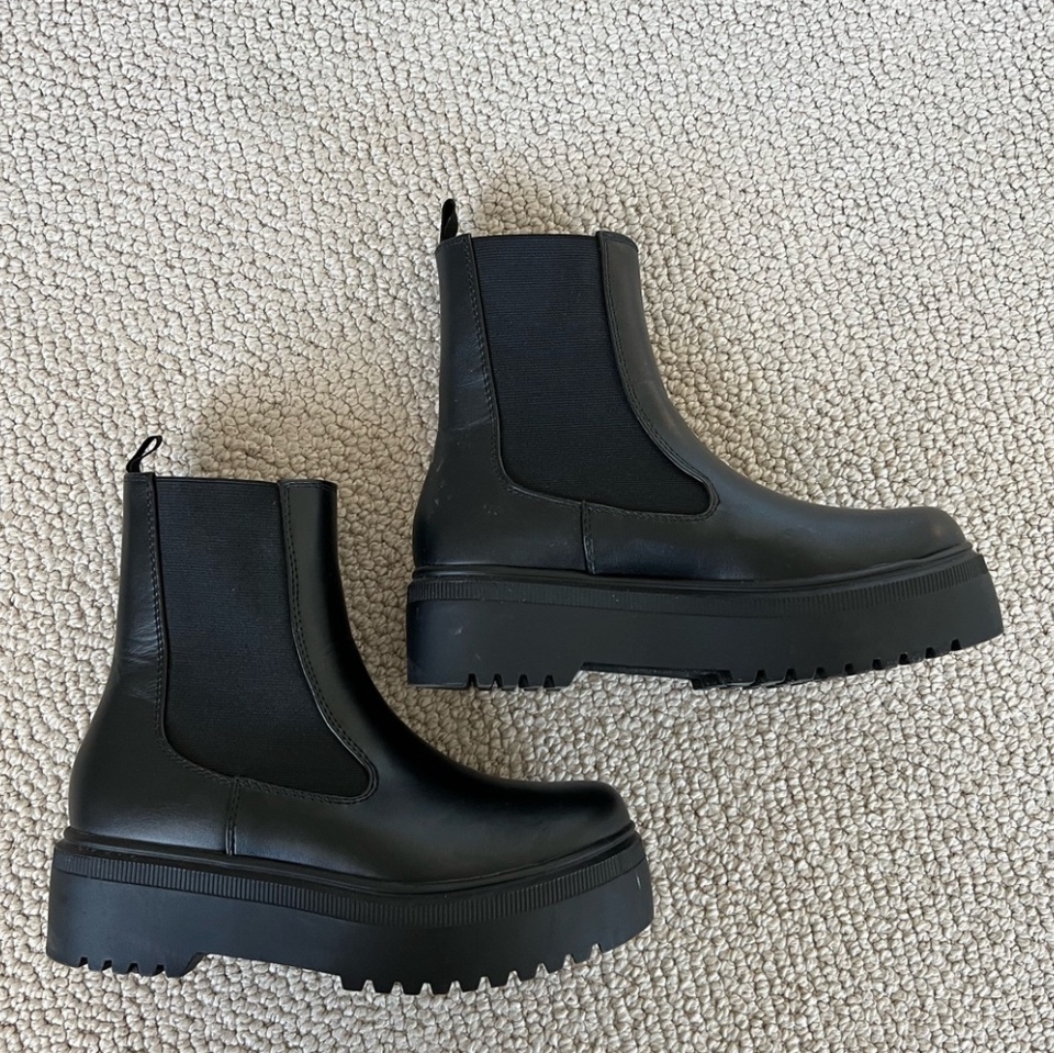 Lug platform boots thumbnail