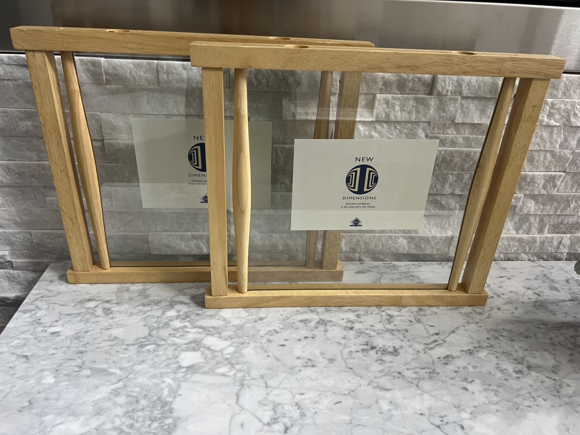 Pair of hanging wood and glass frame - floating picture image indicator(4)