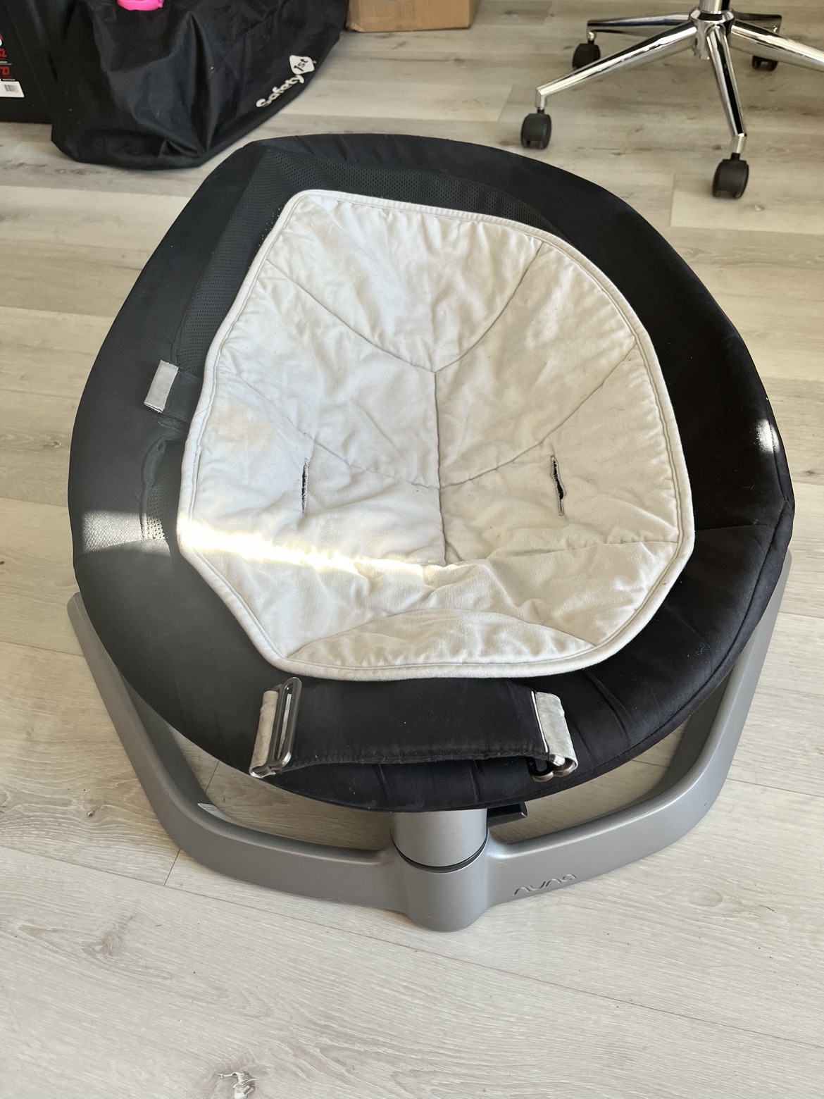 Nuna leaf chair