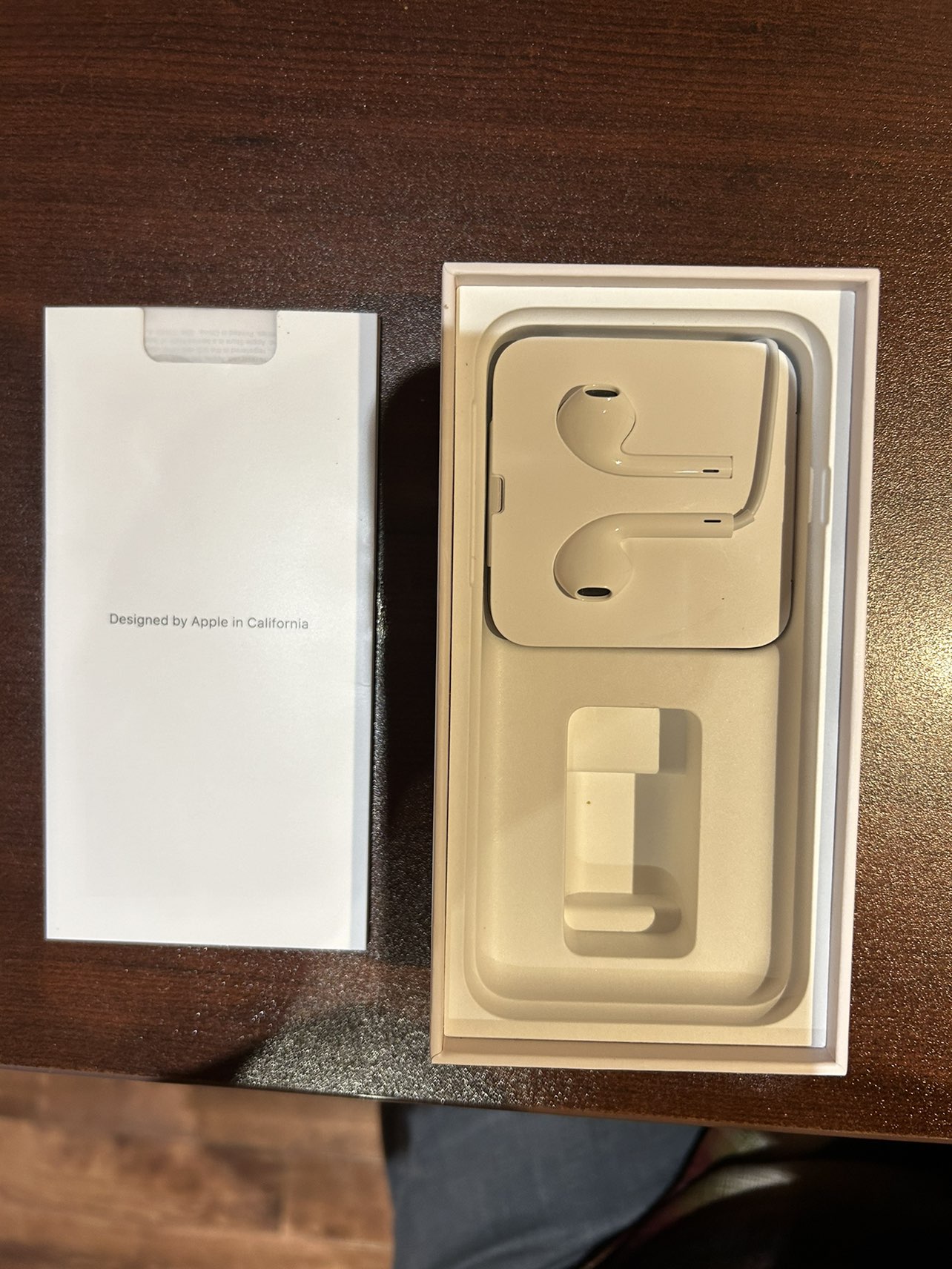 iPhone 8 Rose Gold 64 Gig - photo 2