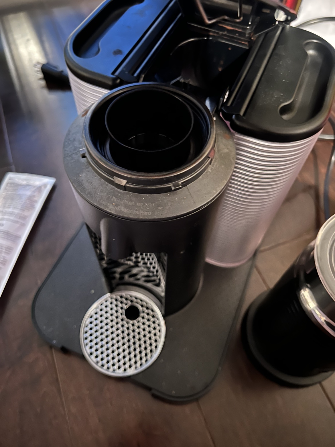 Nespresso® Vertuo Coffee and Espresso Machine and AEROCCINO - photo 5