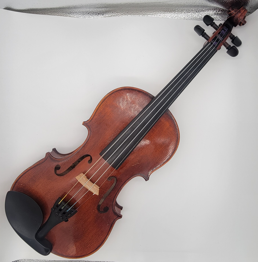 Full size violin