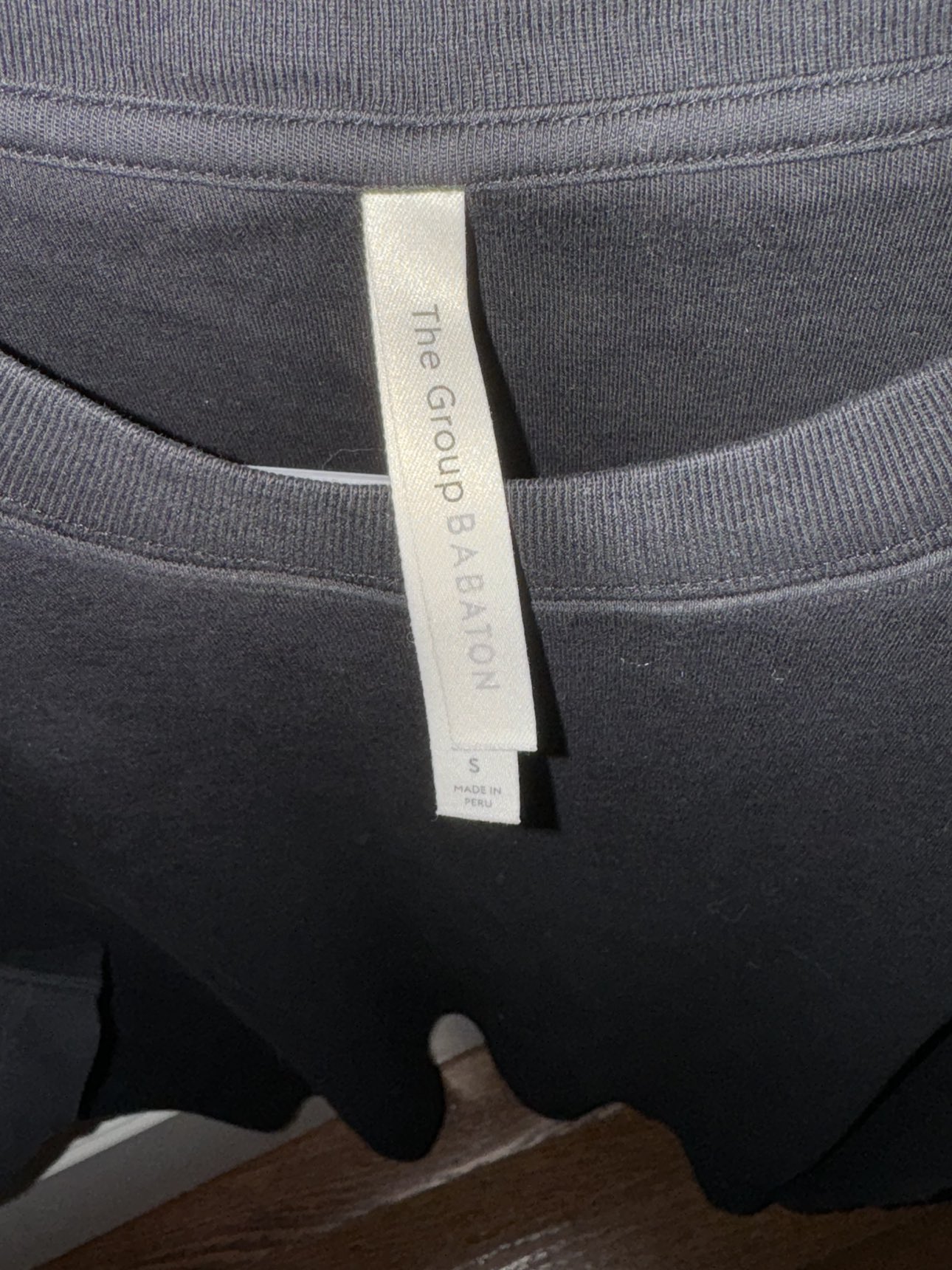 Aritzia black oversized t-shirt (never worn) - photo 2